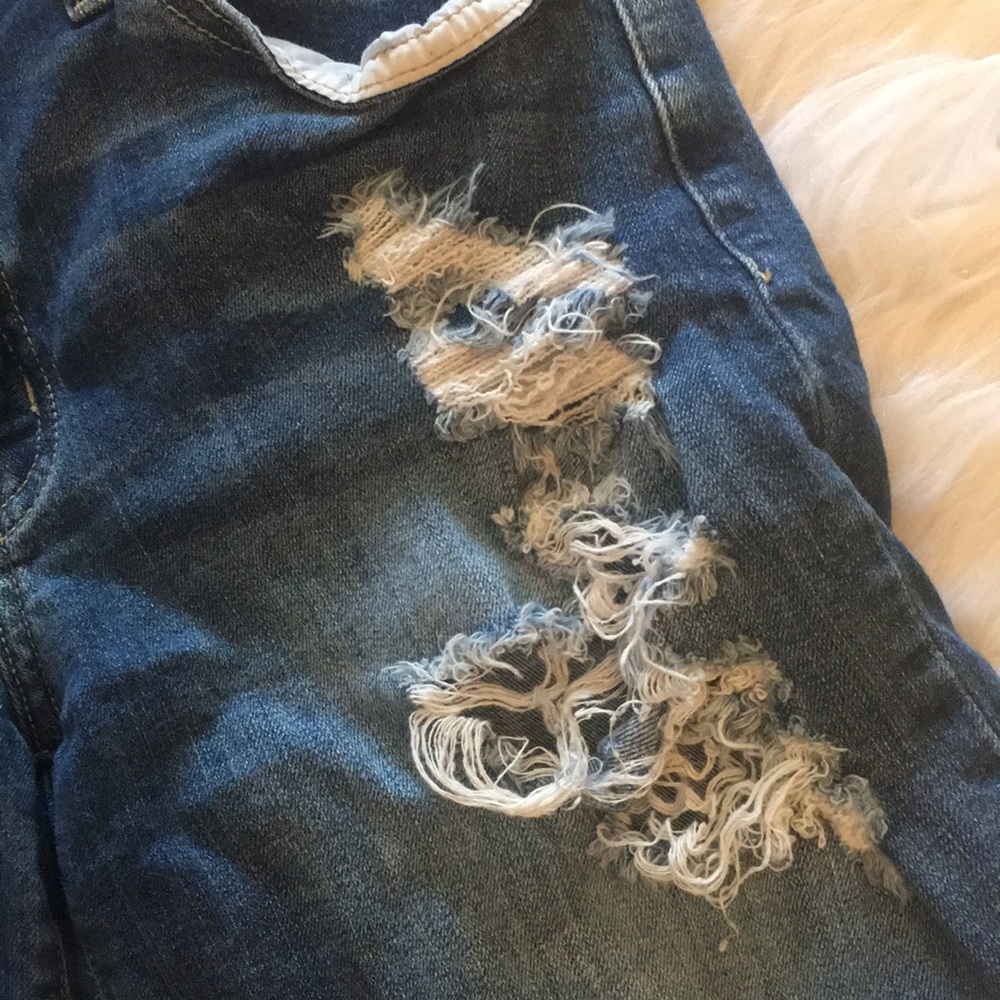 KanCan Raw Hem Distressed Shorts - Picture 5 of 11